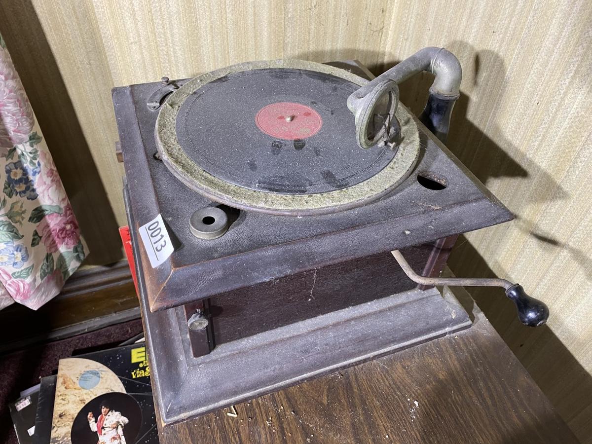 Antique Columbia Graphophone Record Player