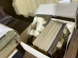 Stereoviewer and large lot of stereoview cards