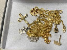 Group lot 14k gold jewelry - 17.7 grams.