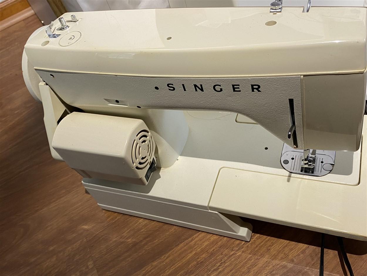 Husqvarna Viking Digital Designer I Sewing Machine Etc