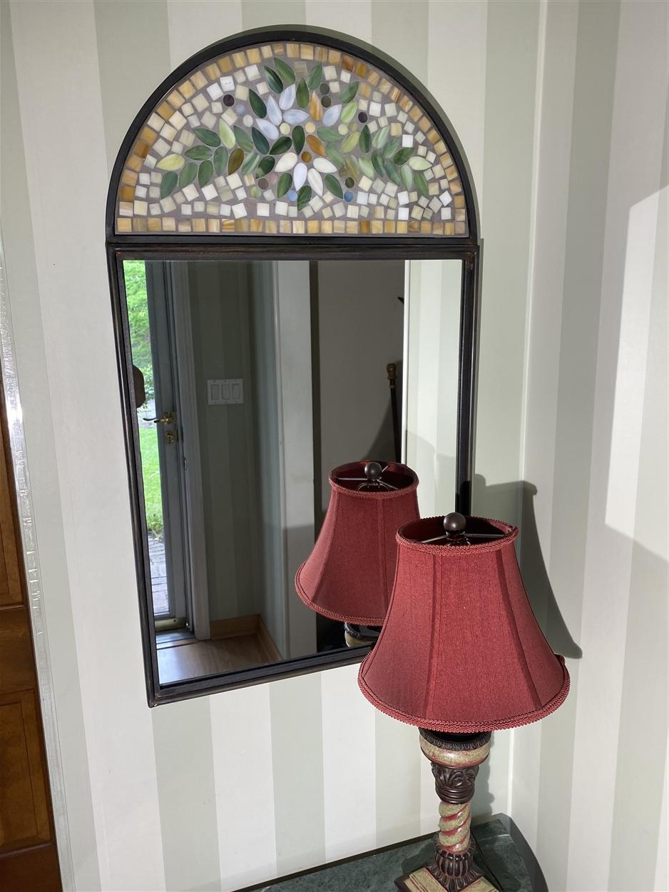 Demilune table, lamp and mirror lot