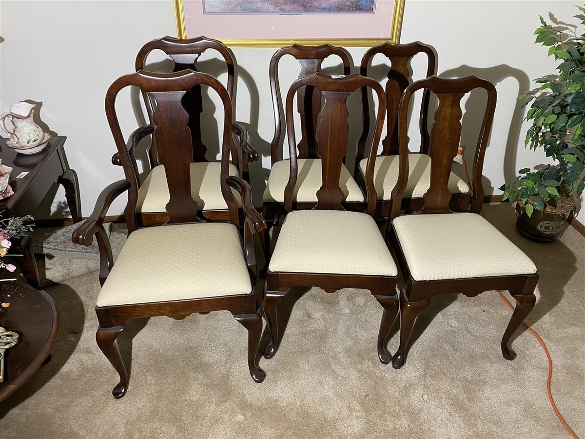 Set of 6 Pennsylvania House dining chairs.