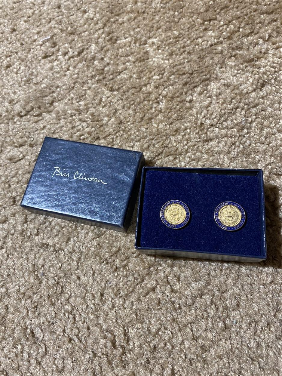 Rare pair Vintage Bill Clinton Cufflinks in case