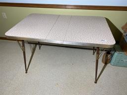 Mid Century Modern Dining Table