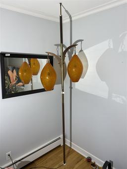 Mid Century Modern c. 1960 pole lamp