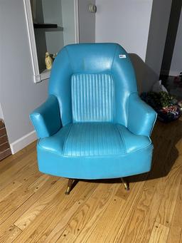 Mid Century Modern Lounge Chair