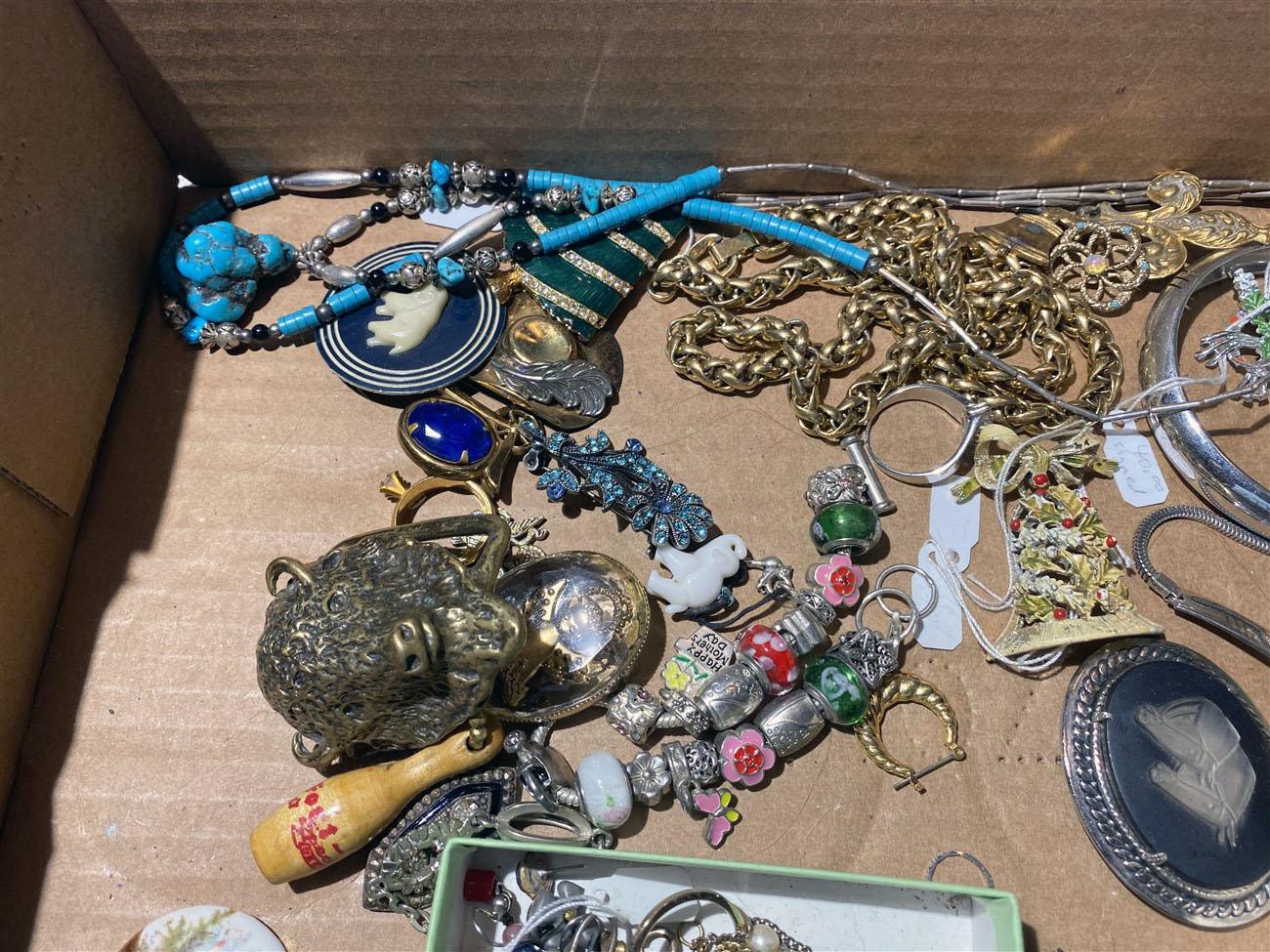 Flat of assorted vintage jewelry