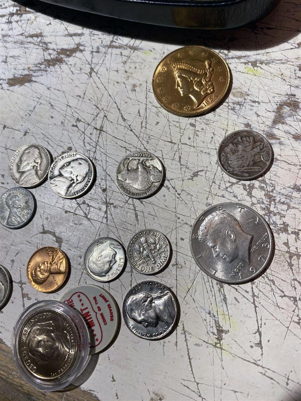 Large lot assorted old US Coins