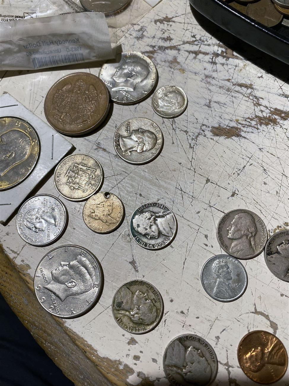 Large lot assorted old US Coins