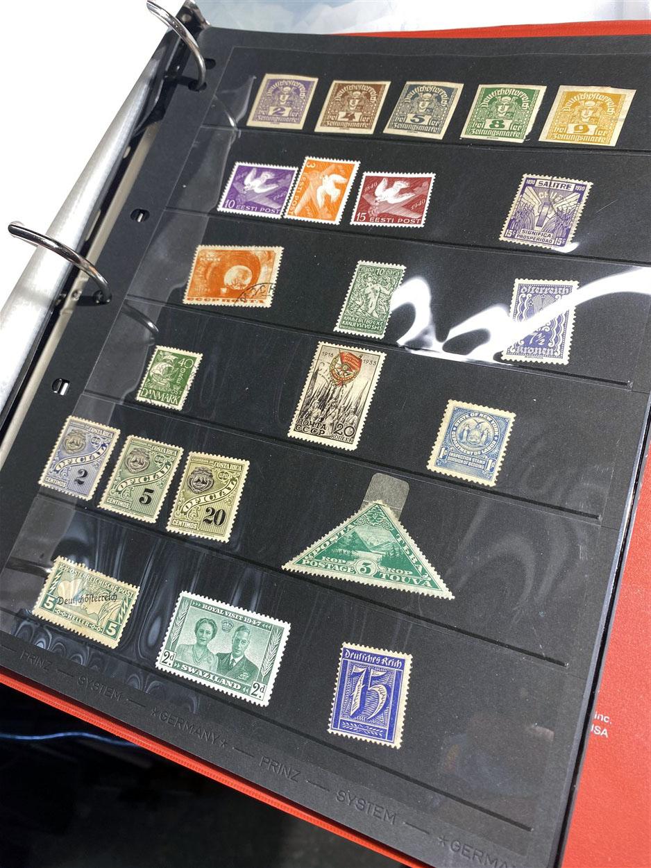 Binder lot Art Deco Graphic Design Postage Stamps - Unused