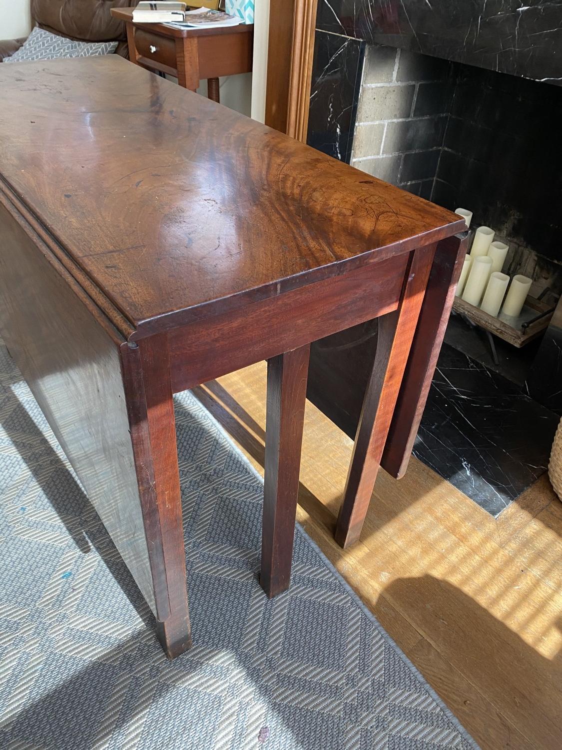 Federal mahogany gate leg table