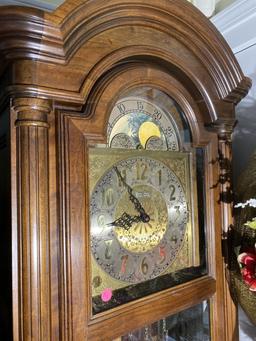 Vintage Howard Miller tall case of grandfather clock