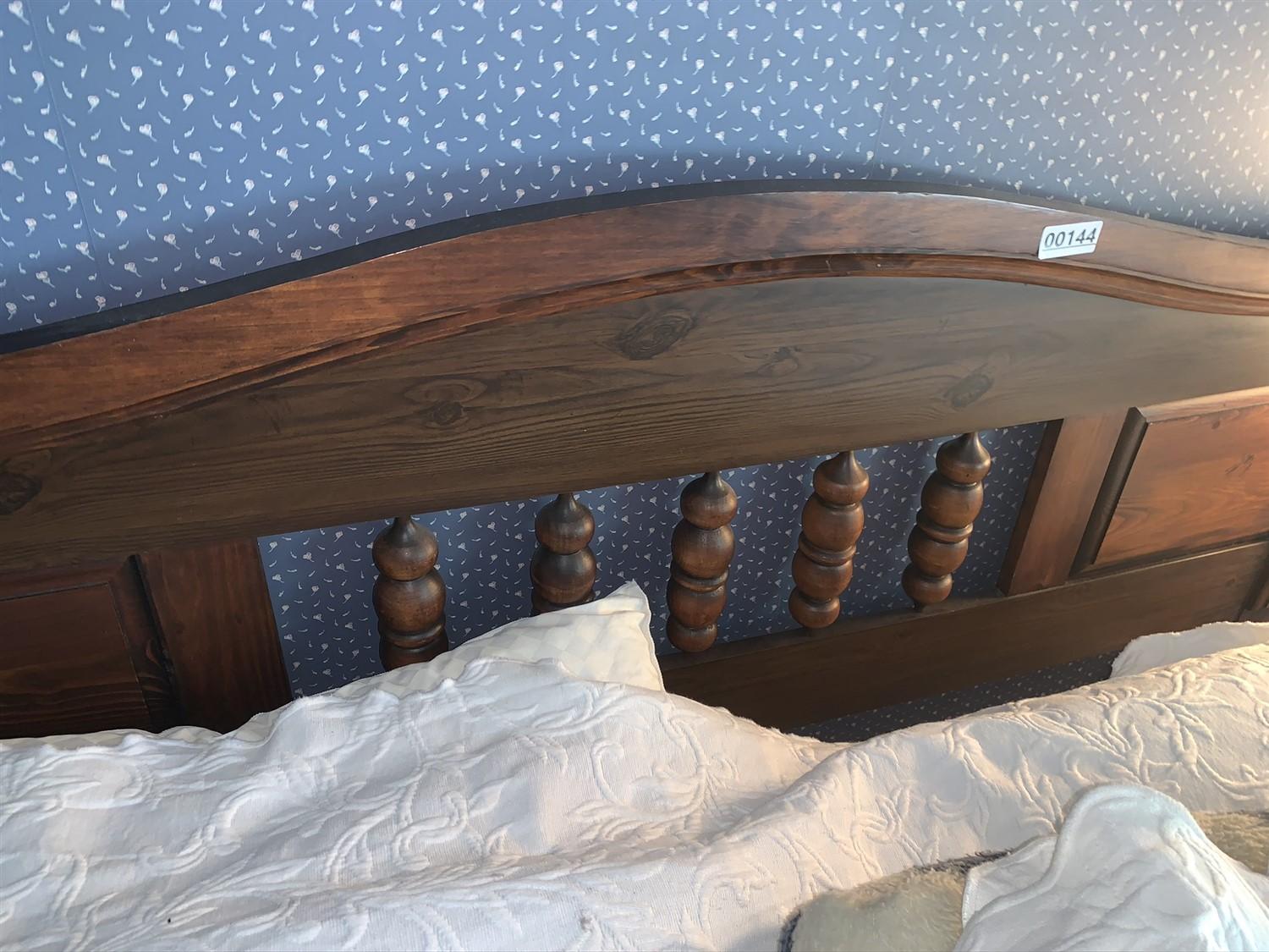 Queen size wood headboard, Metal Bed Frame and Bedding