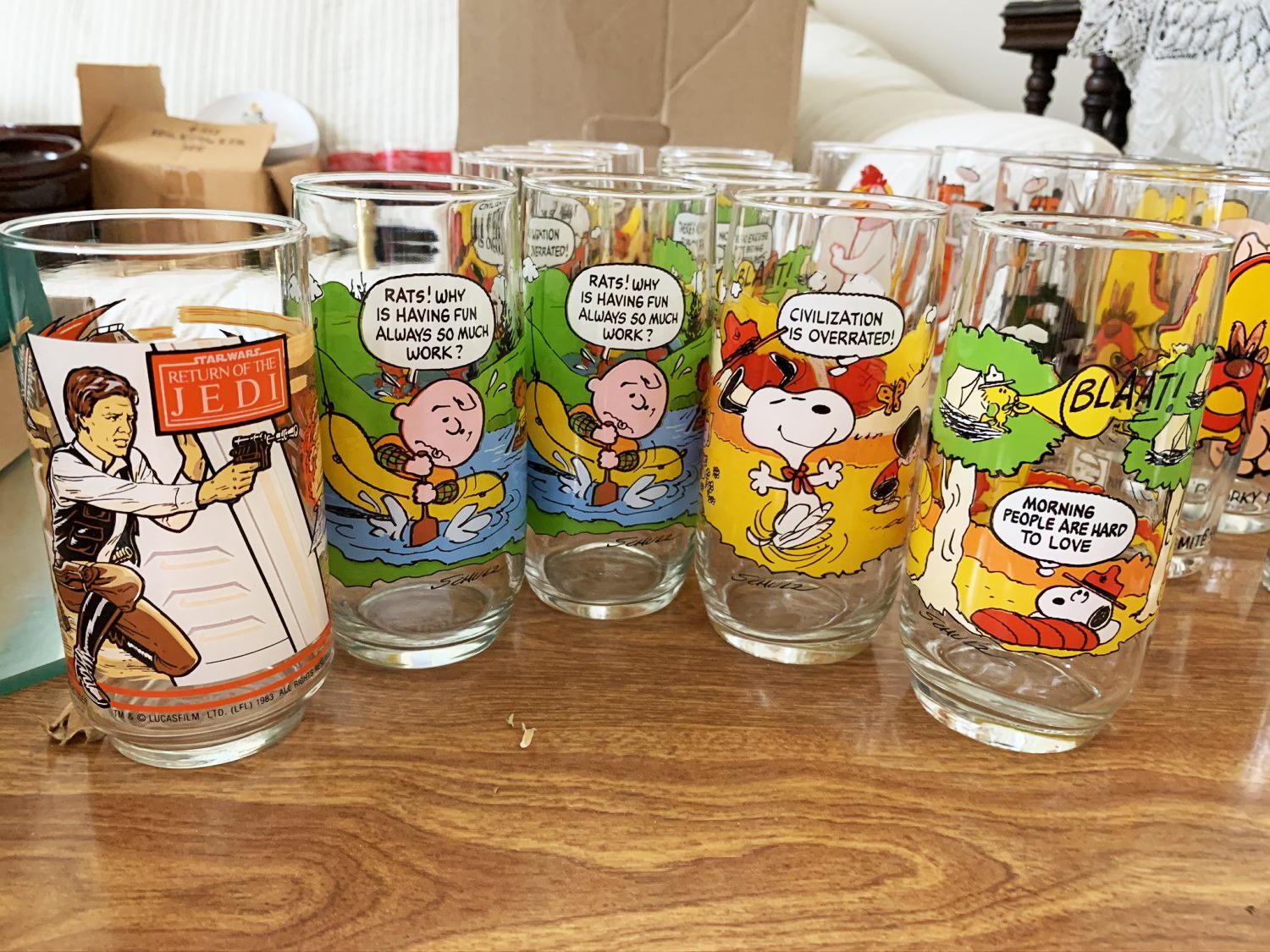 Group lot of collector glasses - Garfield, Loony Toons etc