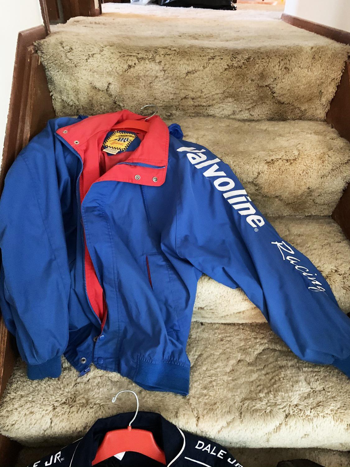 3 XL Sports Jackets