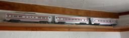 Group of 3 Santa Fe Lionel Model Railroad Cars