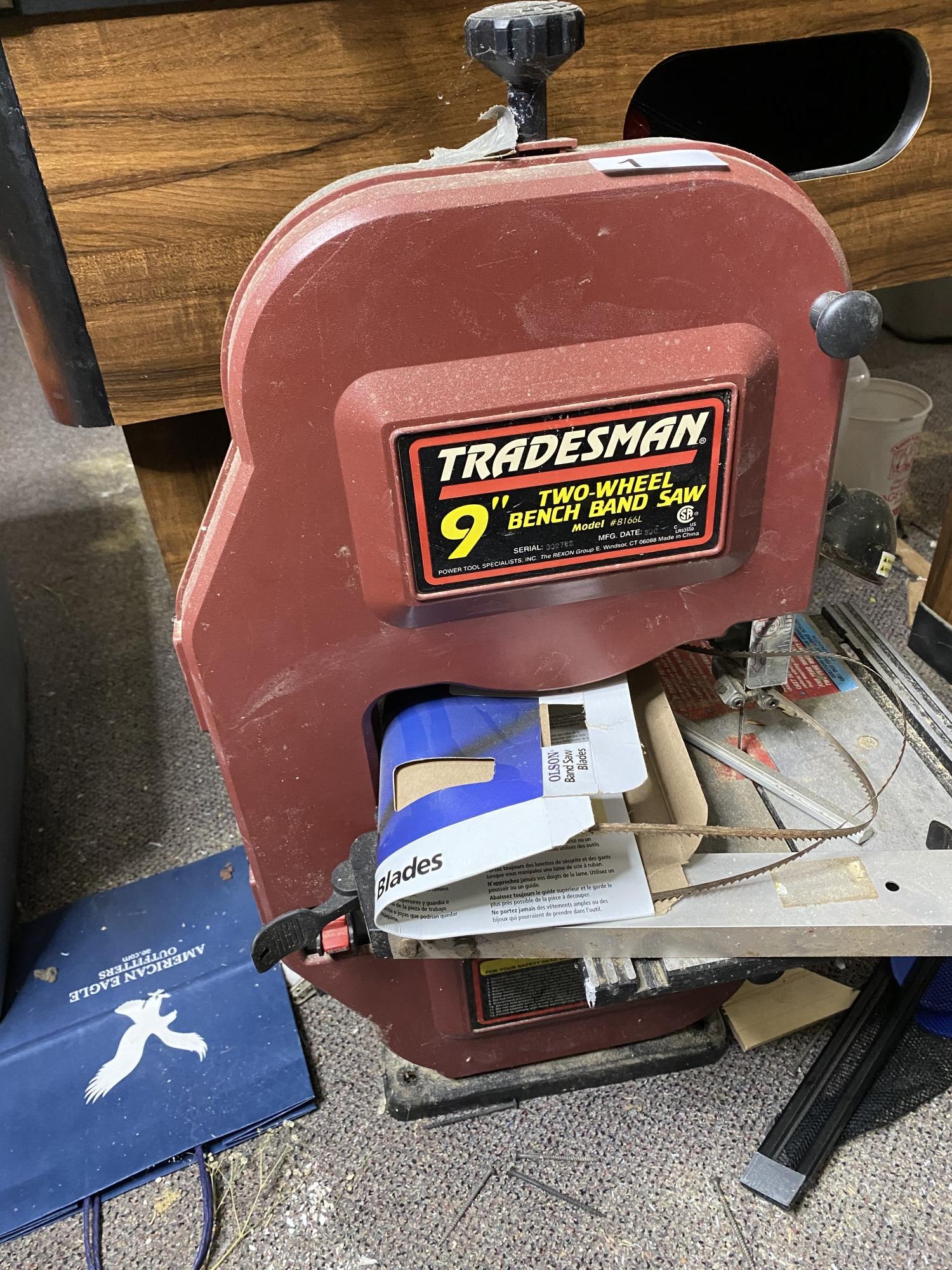 Tradesman 9" Two-Wheel Bench Band Saw