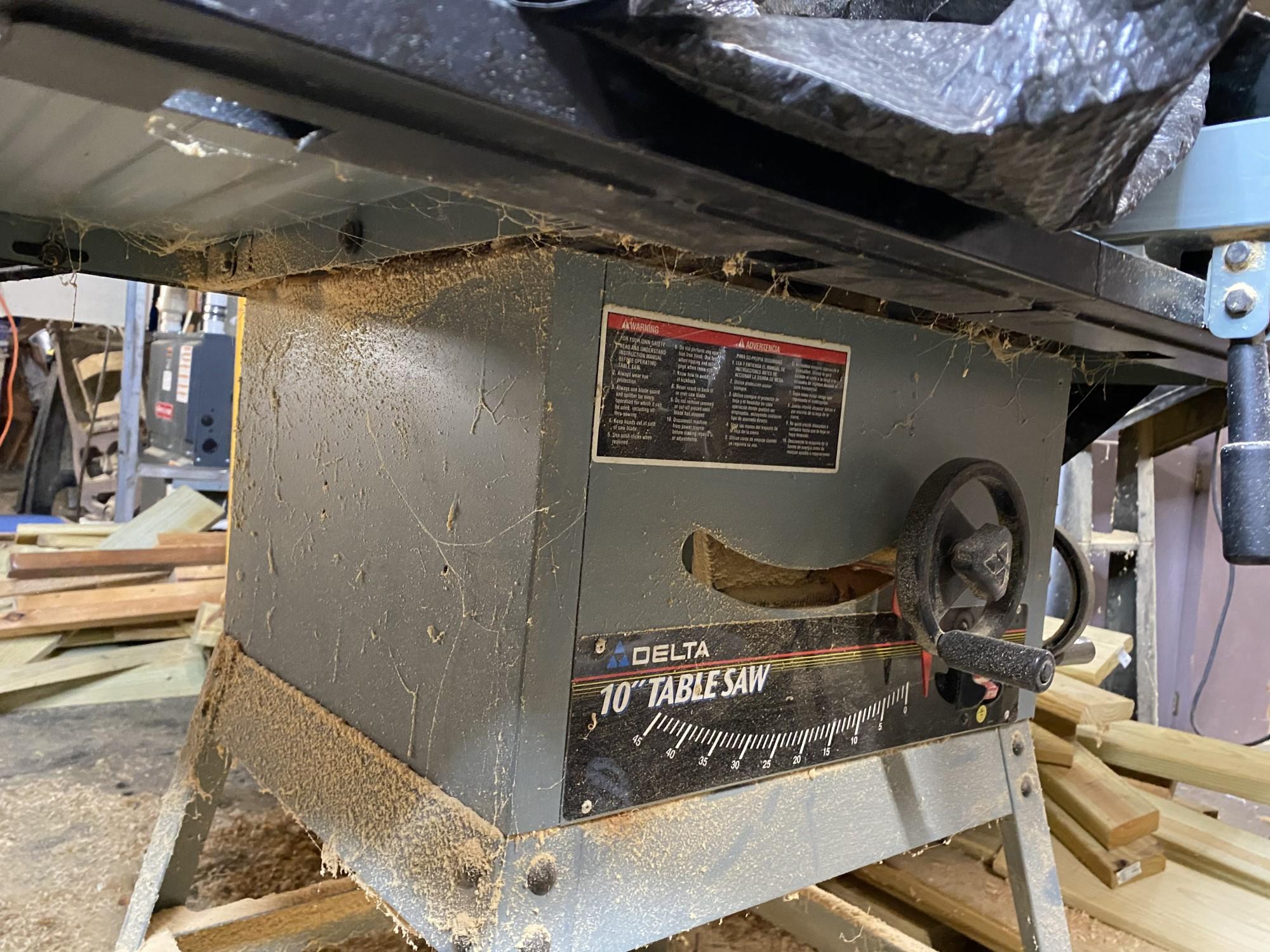 Delta 10" Table Saw with T Square Fence System