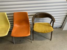 Group lot of 4 Mid Century Modern Chairs