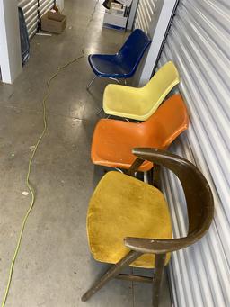 Group lot of 4 Mid Century Modern Chairs