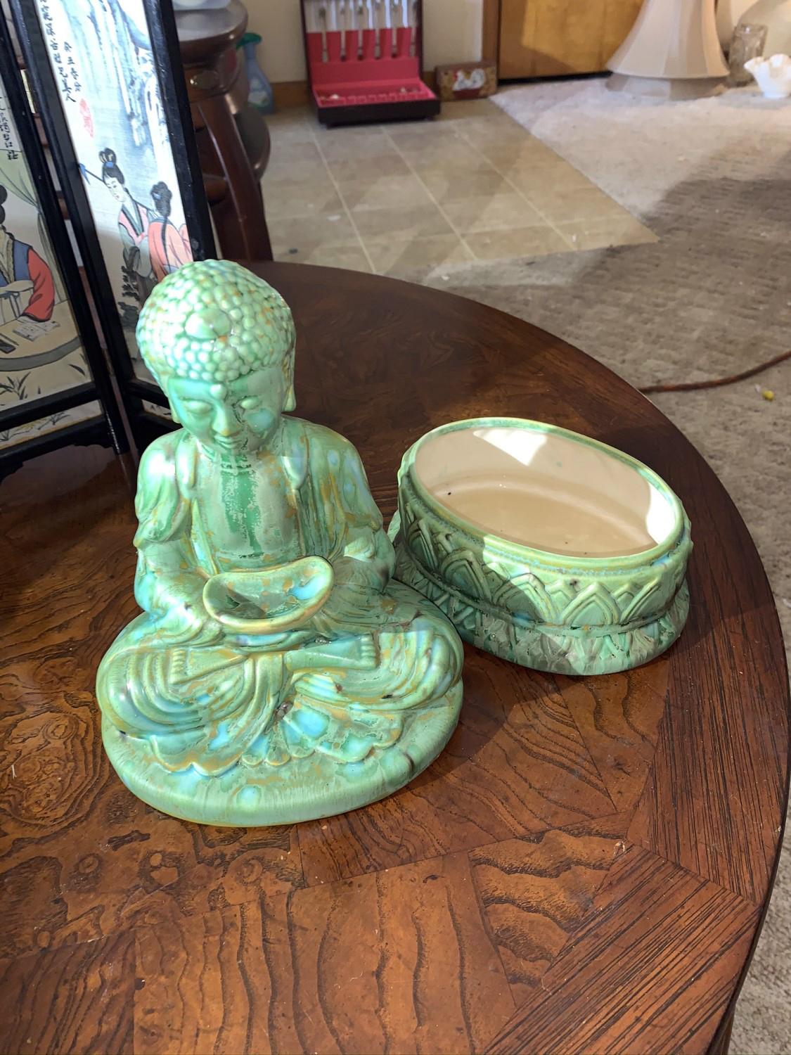 Decorative Oriental items - silk screen, Teacups and more