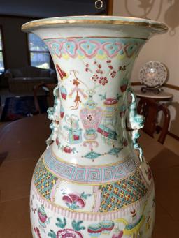 Large Antique Vase or Urn Chinese Famille Rose Export