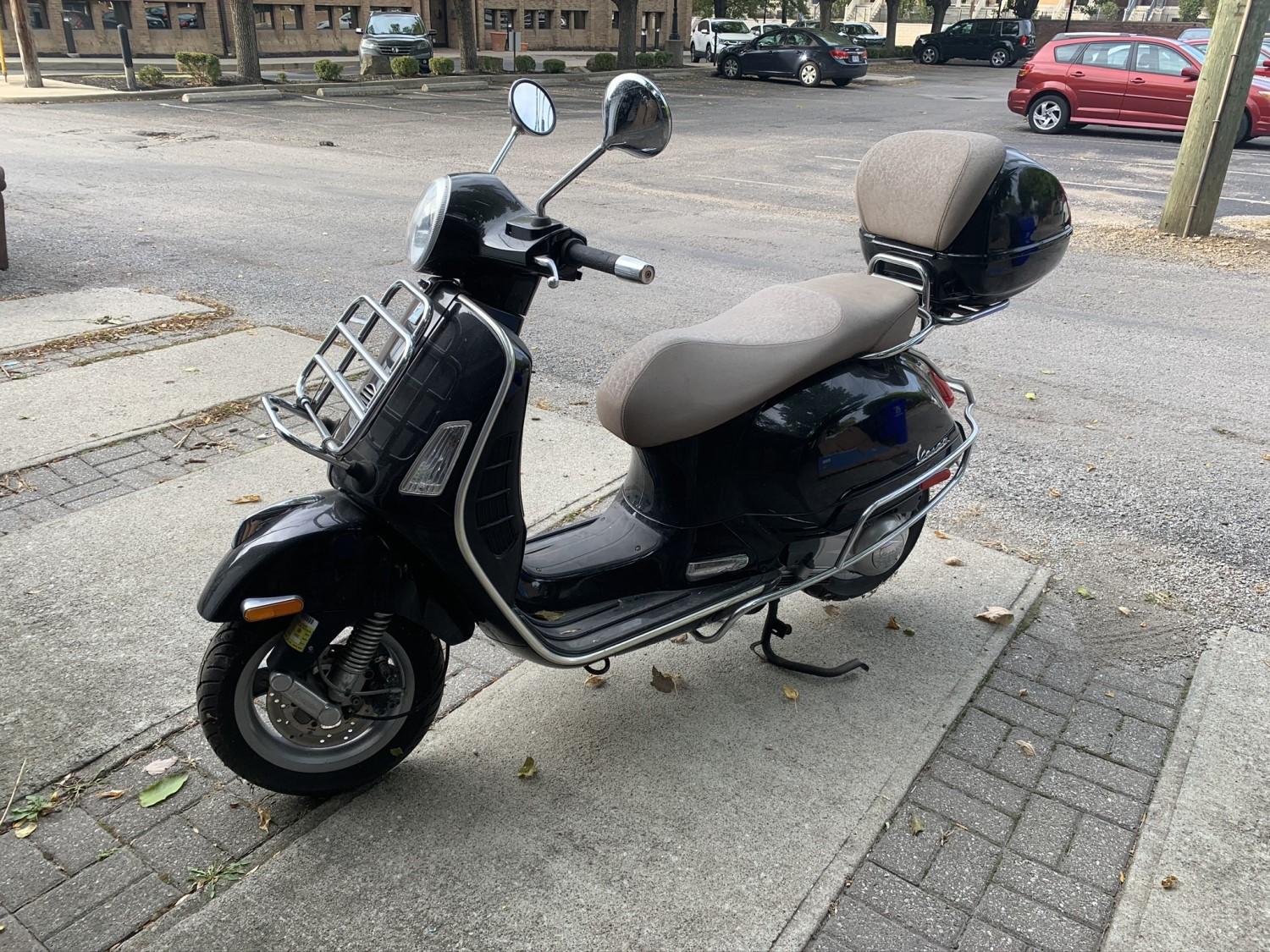 2008 Vespa GTS 250 Scooter Motorcycle w/2176 Miles