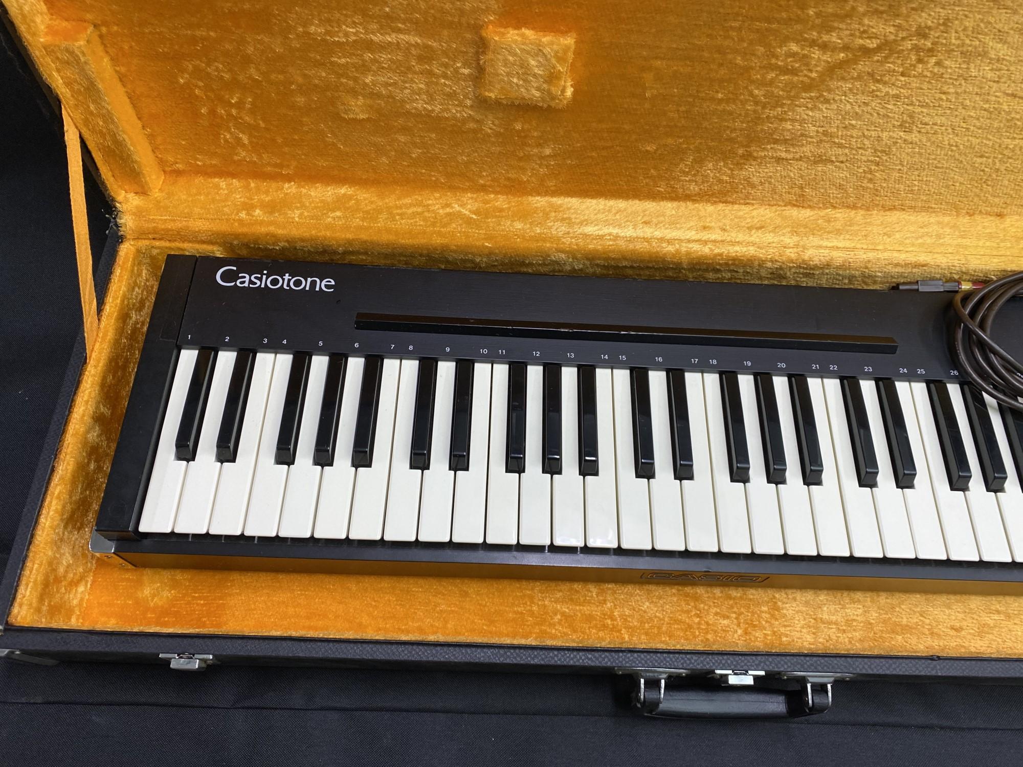 Vintage Casiotone Keyboard in Case