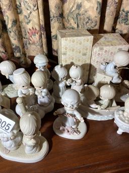 Group lot of vintage Precious Moments Figurines