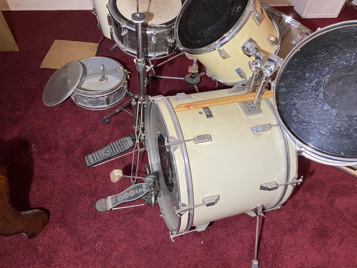 Vintage Pearl Drum Set and more