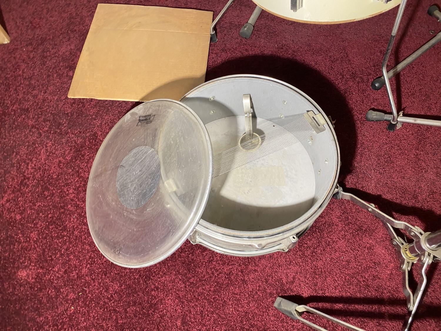 Vintage Pearl Drum Set and more