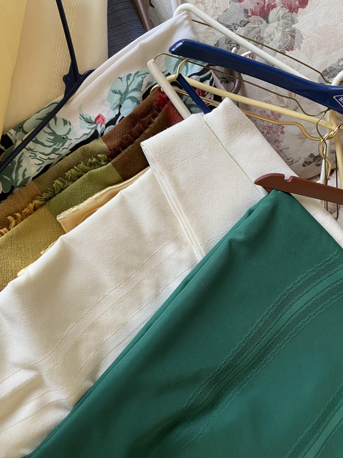 Group lot of vintage linens