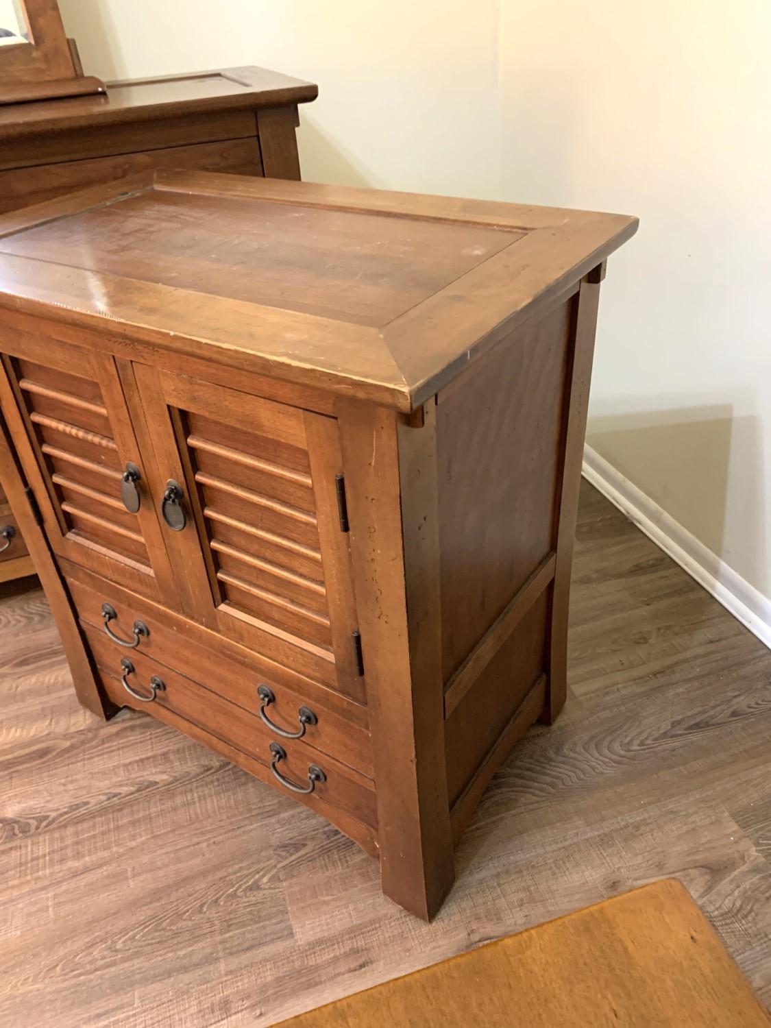 Bassett Furniture, Dresser with Mirror and Night Stand