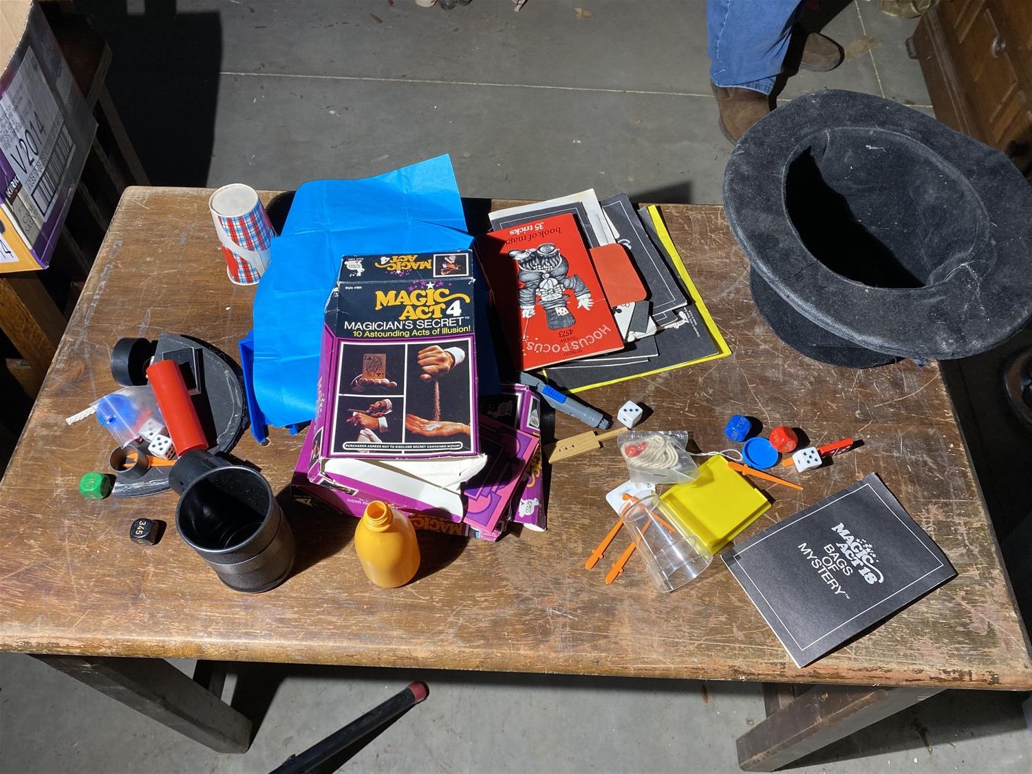 Large lot of misc. magic related items, tricks