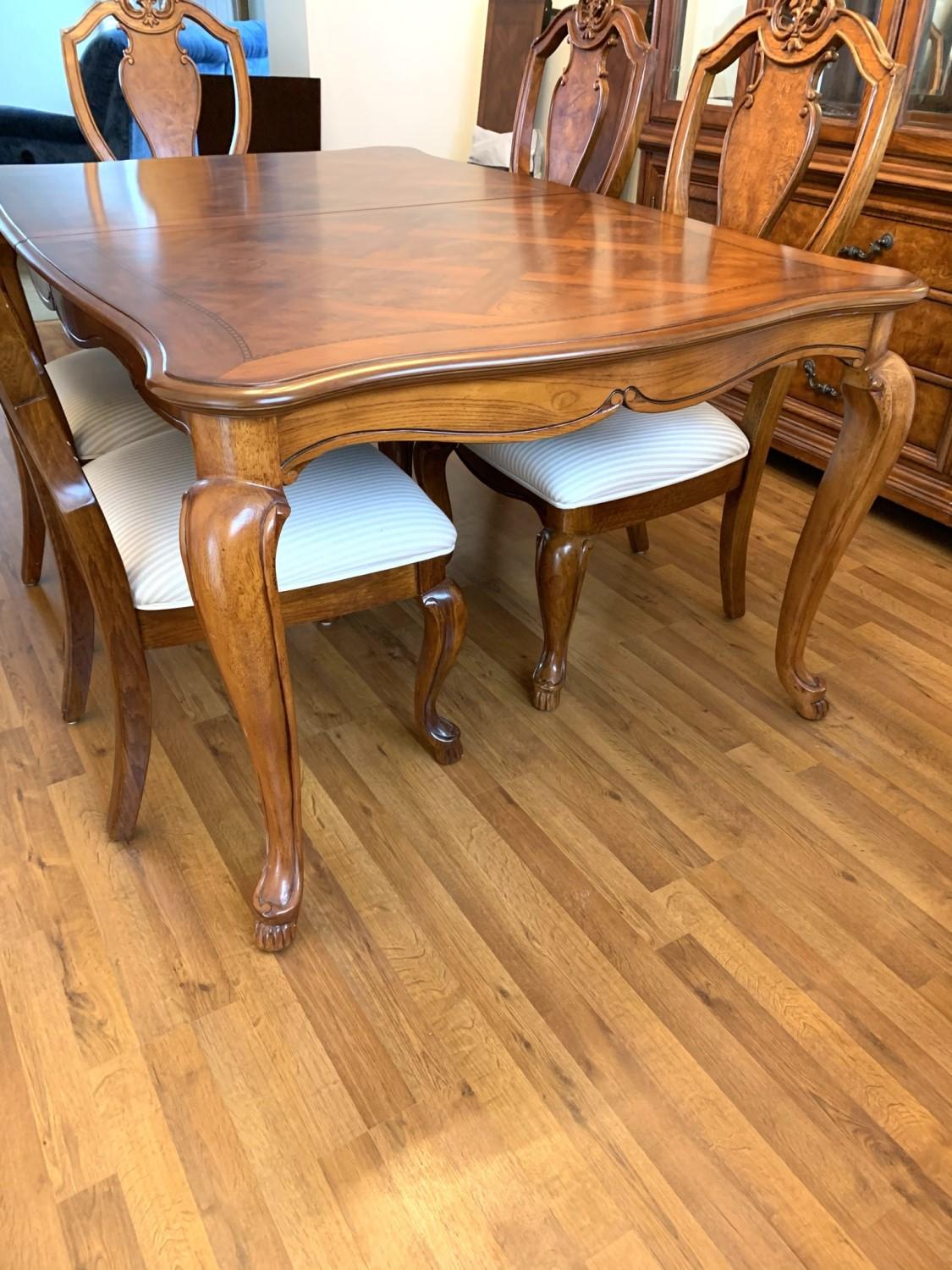 Beautiful Dining Table with 6 Chairs, China Hutch, and Buffet