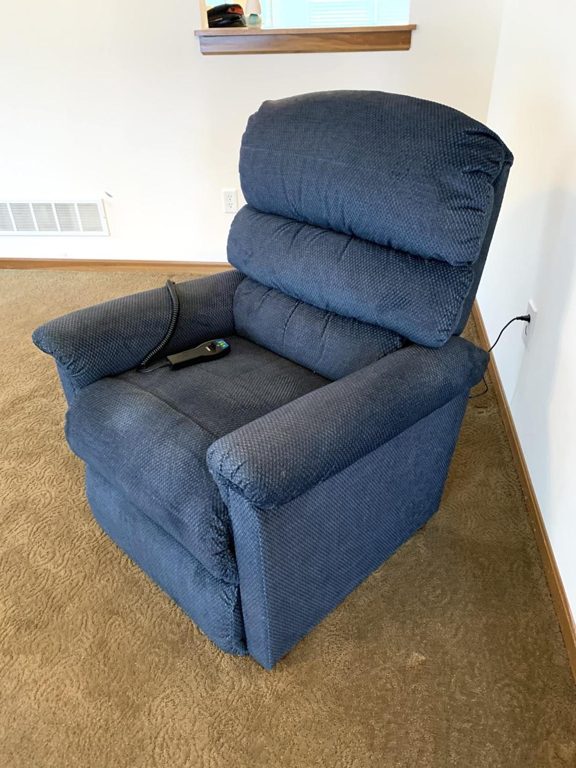 La -Z -Boy Power Recliner with Matching Reclining Loveseat