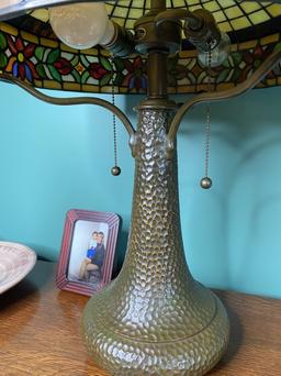 Quoizel Arts & Crafts Tiffany Style Stained Glass Lamp