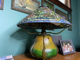 Quoizel Arts & Crafts Tiffany Style Stained Glass Lamp