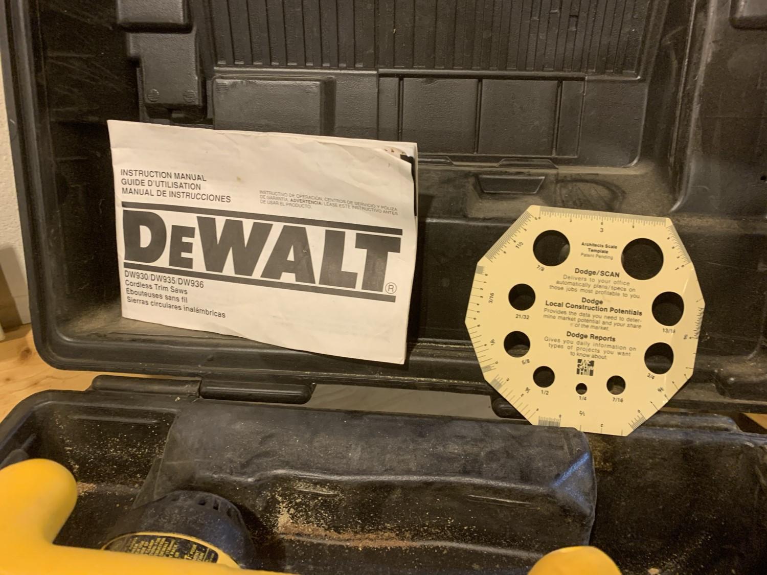 DeWalt 5 3/8 inch Trim Saw