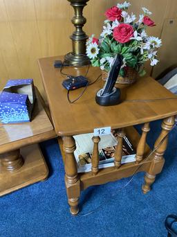 Three small vintage tables, 2 lamps