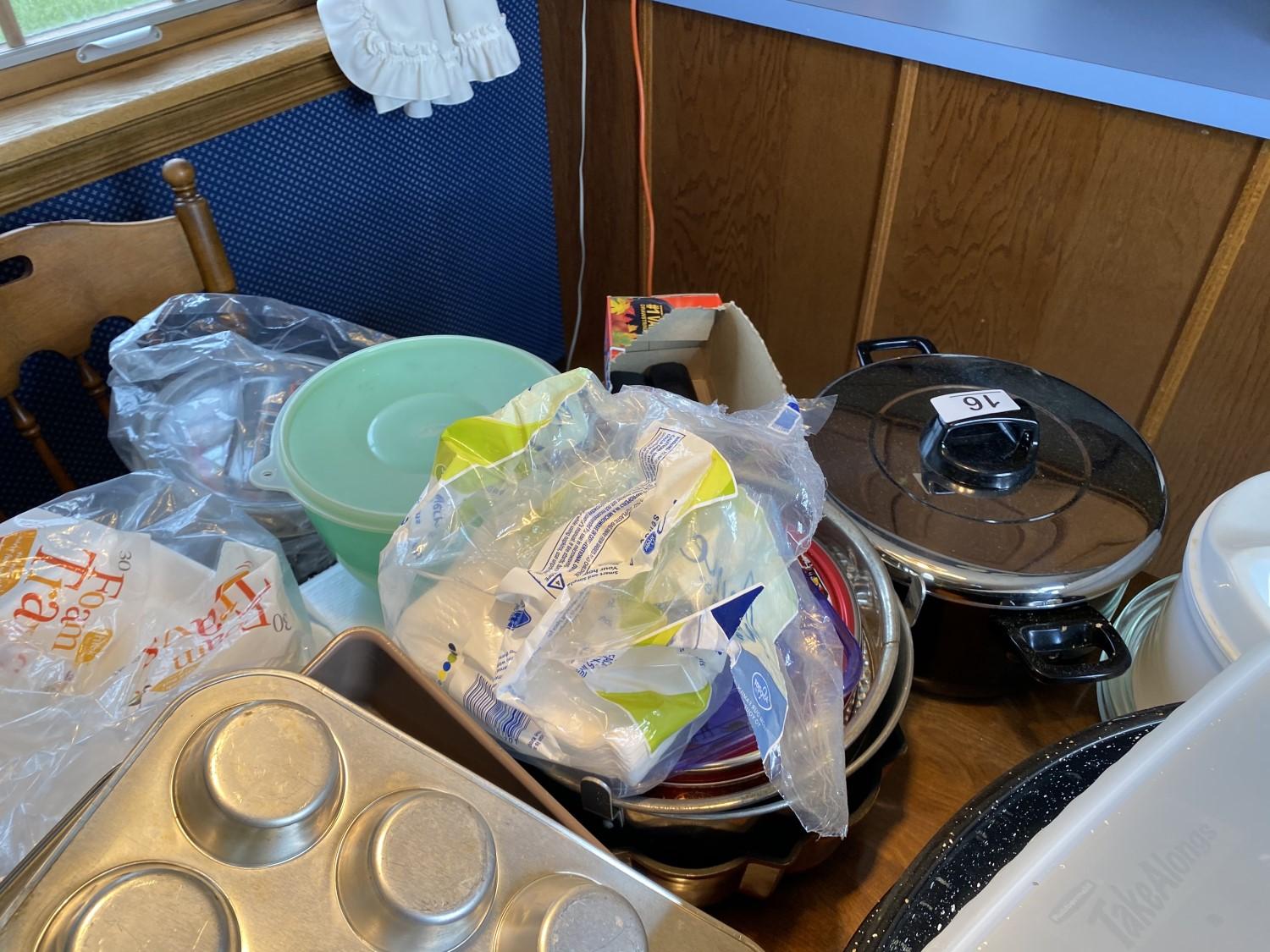 Large lot of assorted cookware