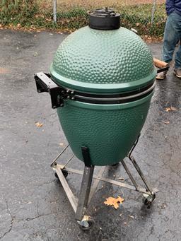 Big Green Egg Charcoal Grill