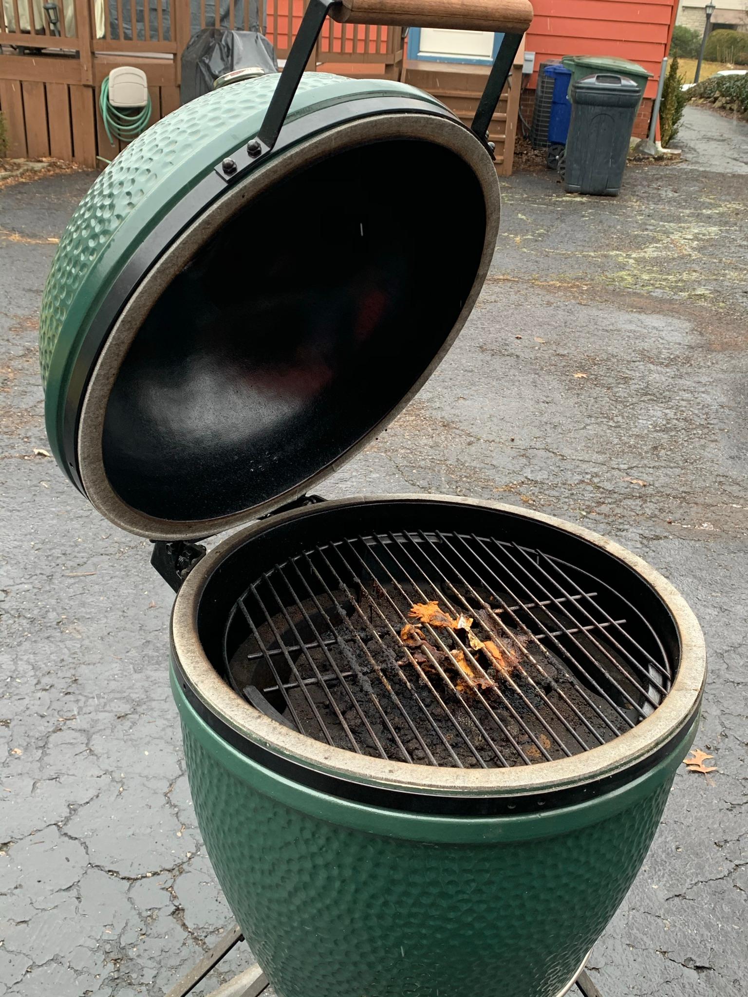 Big Green Egg Charcoal Grill