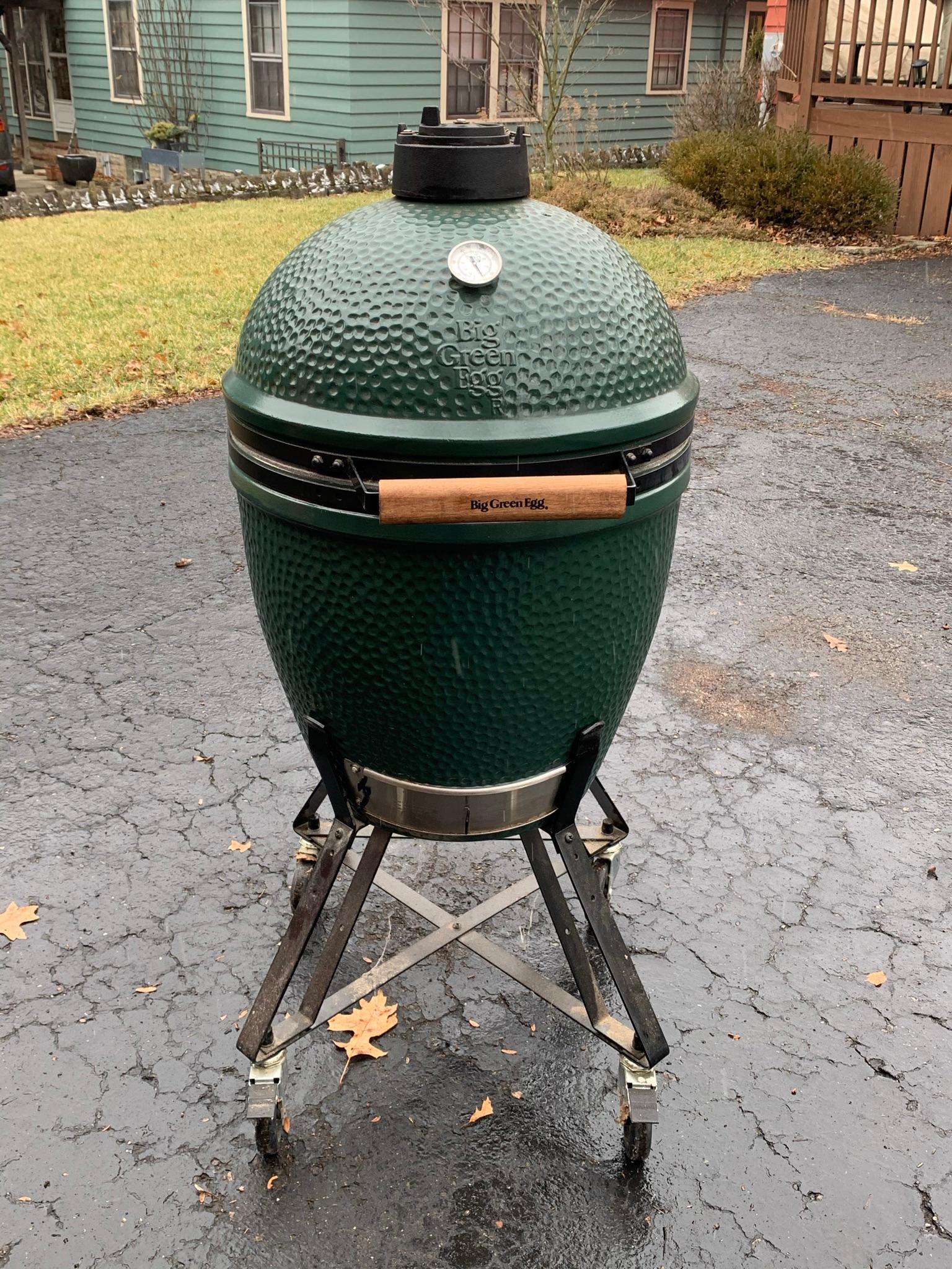 Big Green Egg Charcoal Grill