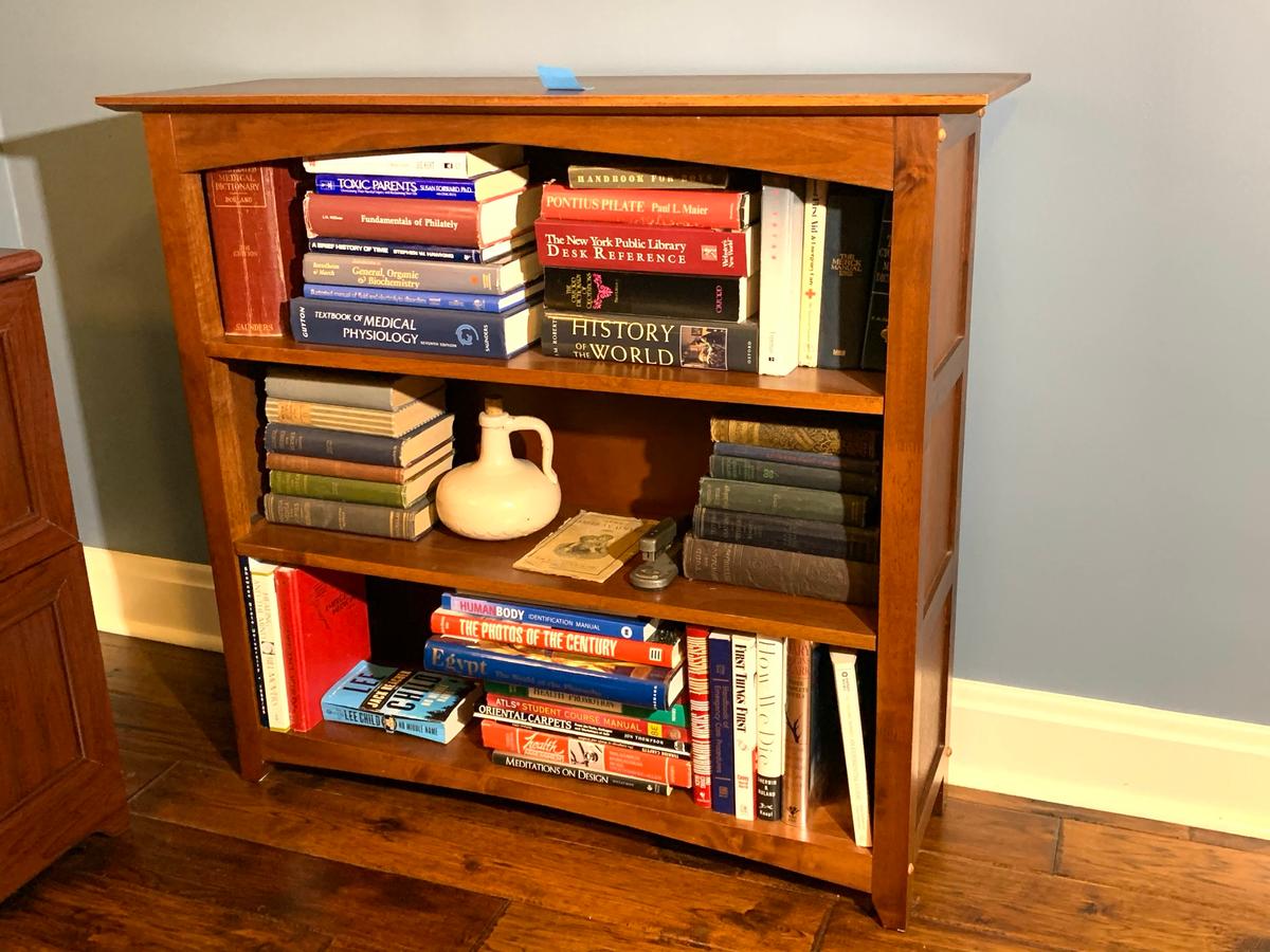 Sturdy Bookcase (DOES NOT INCLUDE THE CONTENTS)