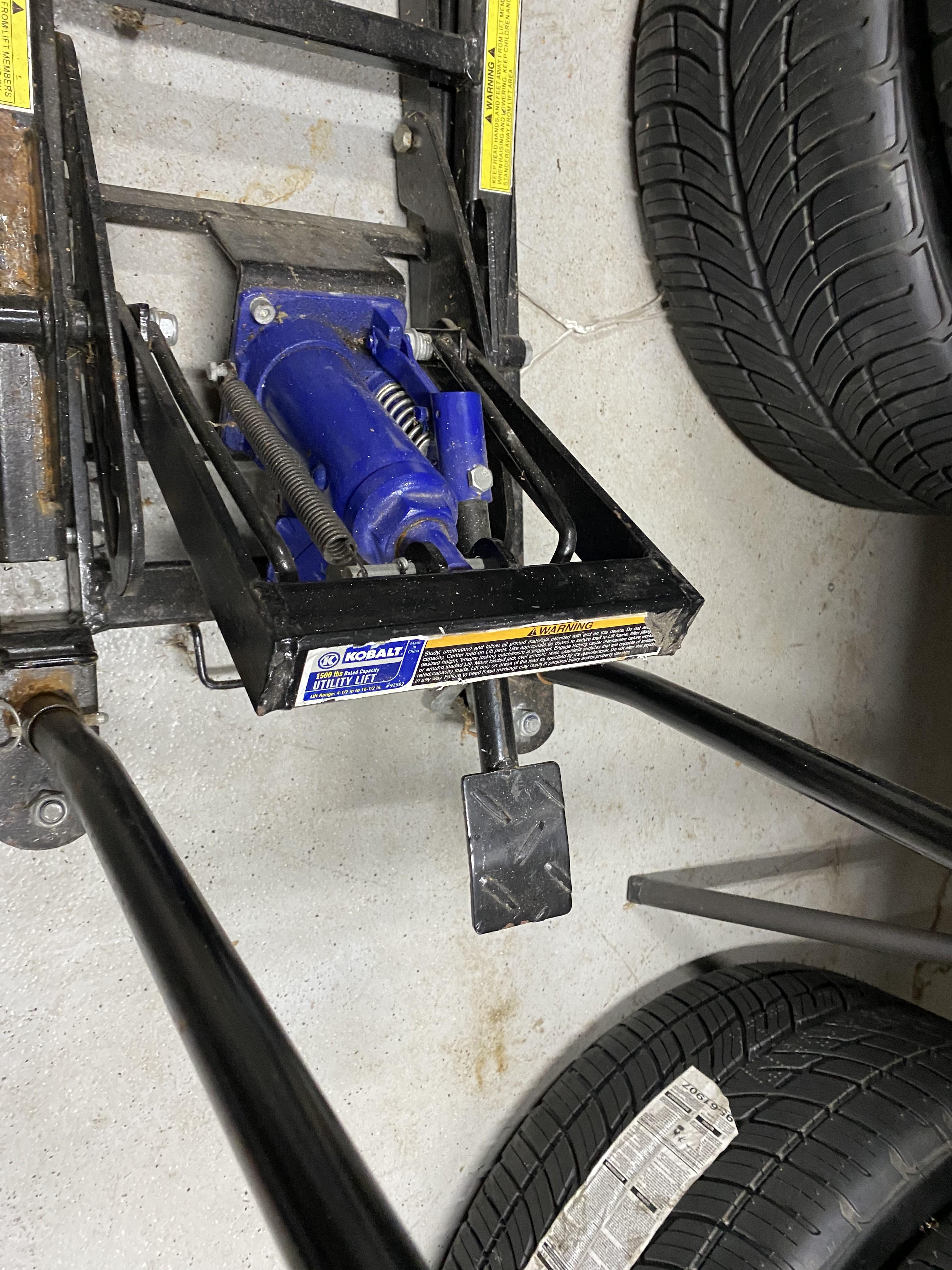 1500 lb Kobalt Utility Lift