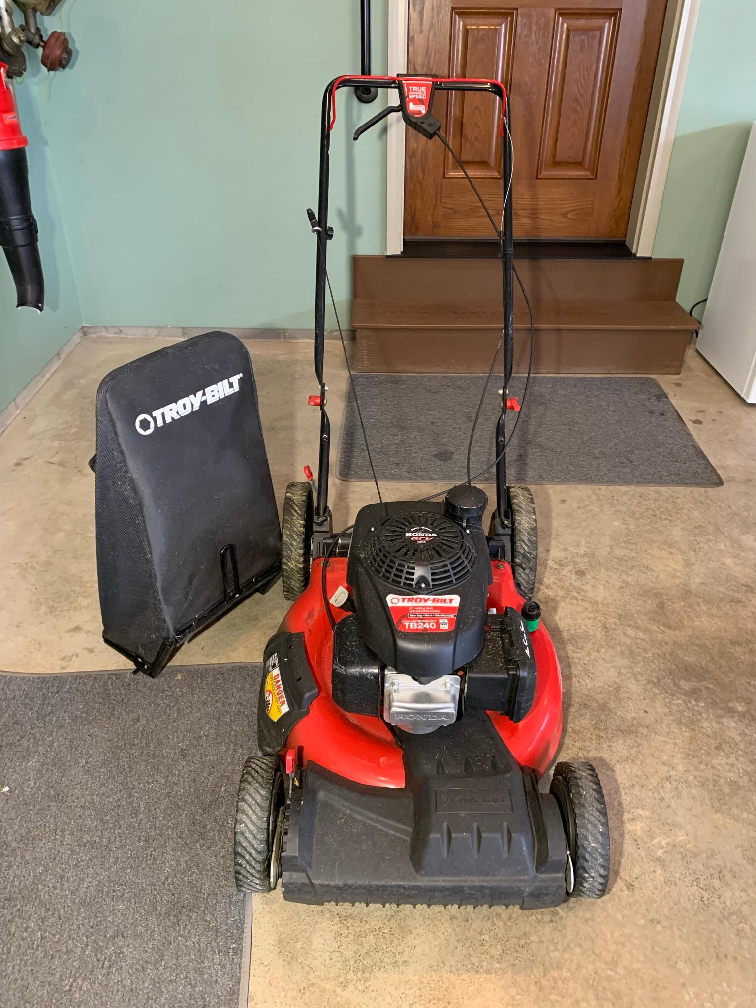 Troy-Bilt 21 inch Push Mower with Rear Bag