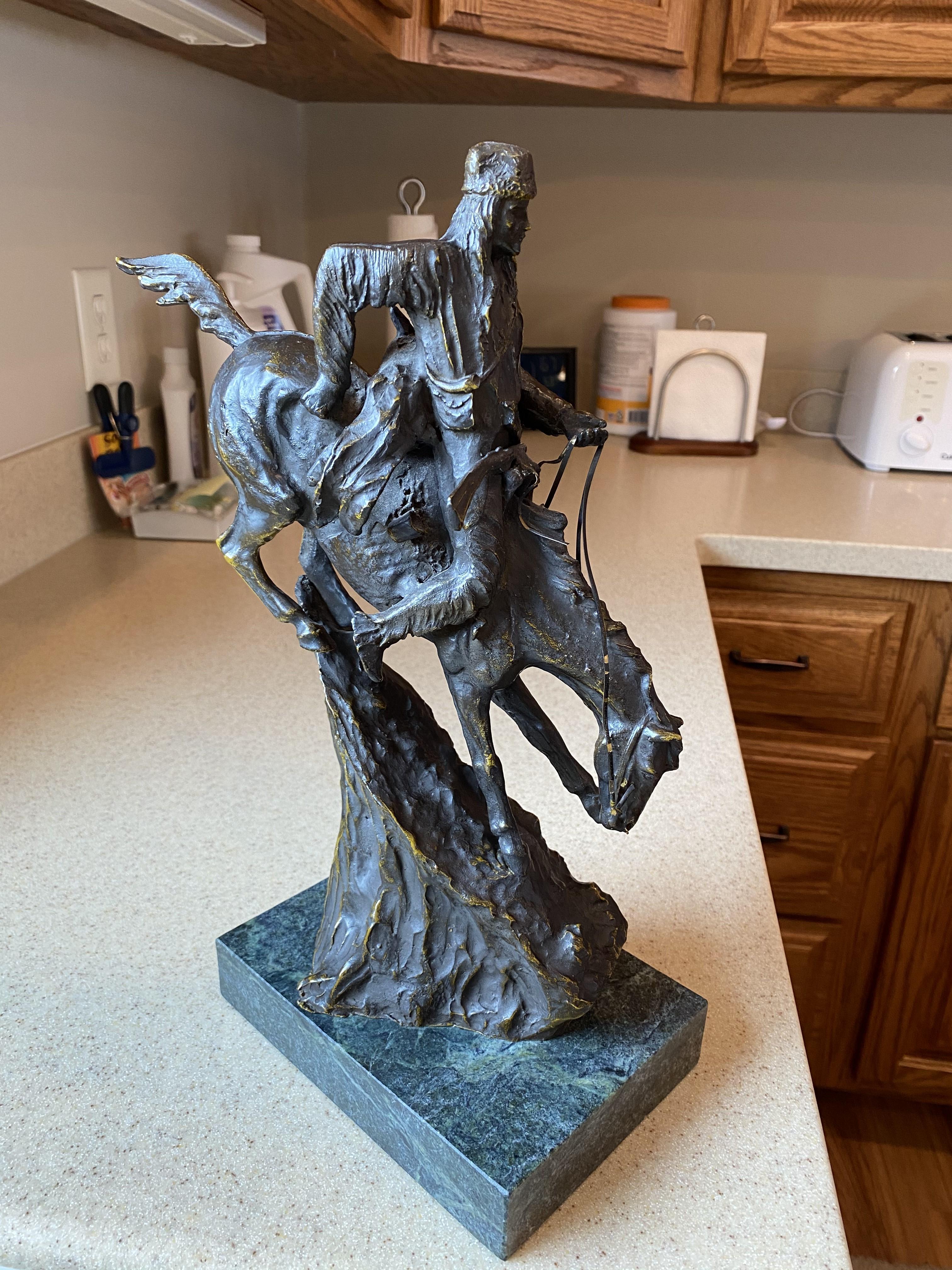 Excellent vintage Frederic Remington Bronze Statue "Mountain Man"