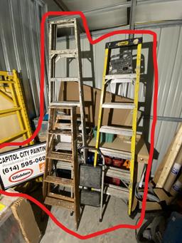 3 ladders, stool, metal sign lot