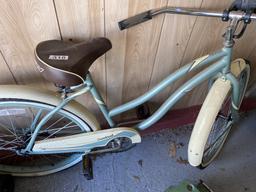 Nice VIntage Style Huffy Cranbrook Bicycle